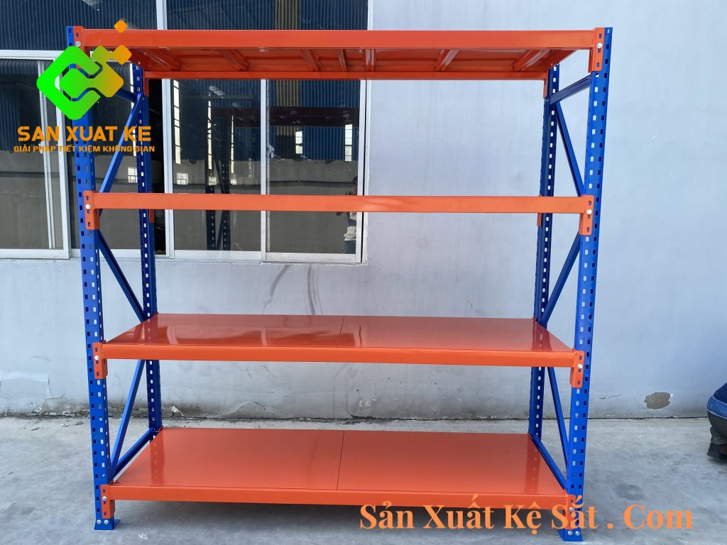 Lắp đặt kệ trung tải 4 tầng tại Quận Tân Phú cho kho hàng may mặc