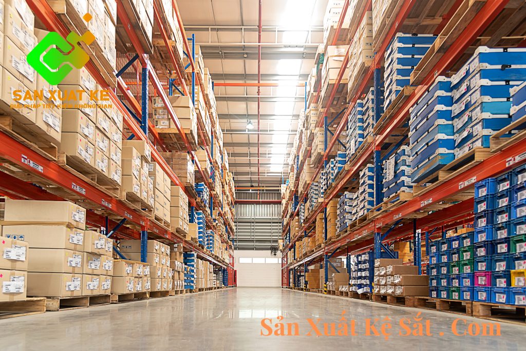 Kho hàng linh kiện sử dụng kệ trung tải 5 tầng tại Tân Phú