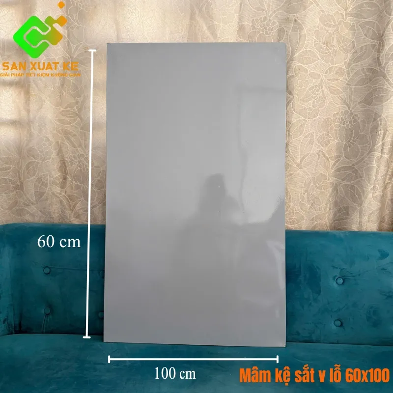 Hình ảnh kệ sắt v lỗ 60x100 lắp ráp hoàn chỉnh, chắc chắn trong kho hàng của NCT Việt Nhật