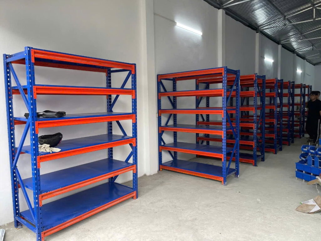 Kệ sắt trung tải 6 tầng lưu trữ hàng hóa