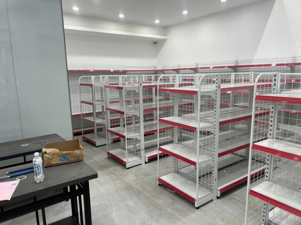 Kệ dùng để chứa hàng lưu trữ trong kho hiệu quả