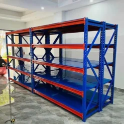 Kệ sắt để quần áo cho shop thời trang