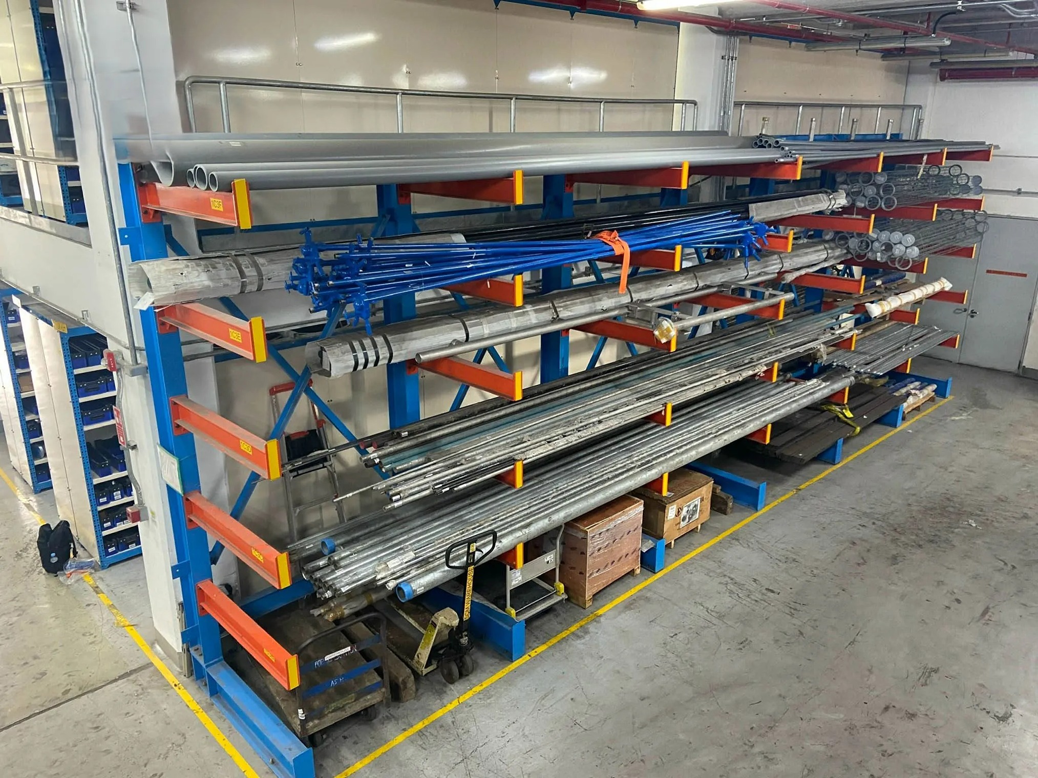Kệ kho sắt giá rẻ bền chắc