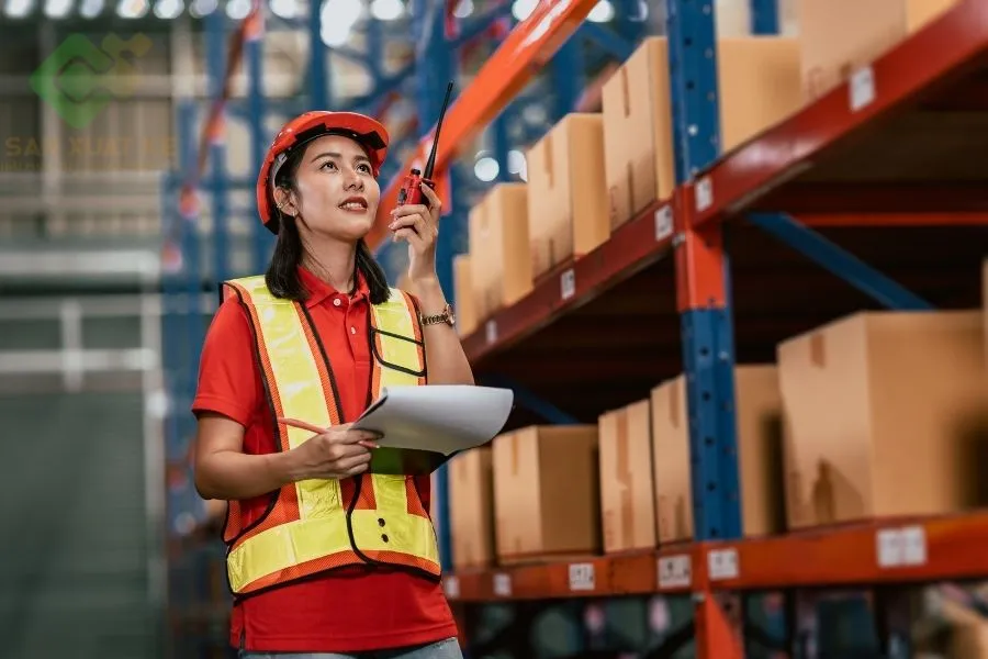 Kệ sắt lắp ráp dùng để chứa hàng linh hoạt