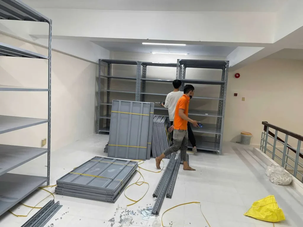 Kệ V lỗ tháo lắp linh hoạt, tiện ích