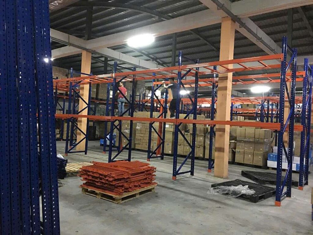 Kệ Selective cho phép lấy hàng nhanh và chính xác