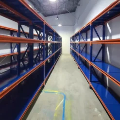 Kệ trung tải để quần áo chắc chắn