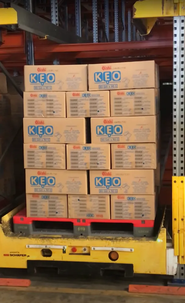 Pallet nhựa đựng hàng giúp cách ly hàng hóa với sàn