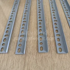 Thanh sắt V lỗ 1x3 chất lượng