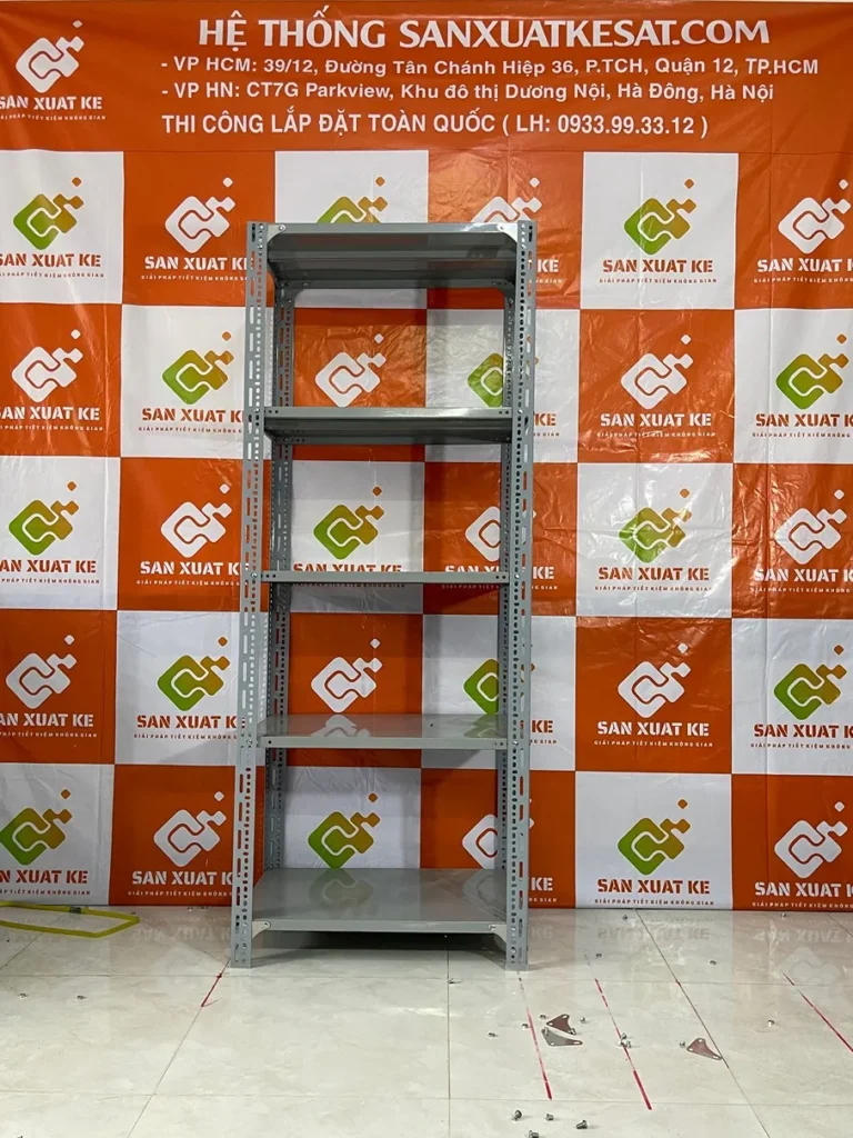 Kệ Sắt V Lỗ Lâm Đồng bền chắc, tiện lợi