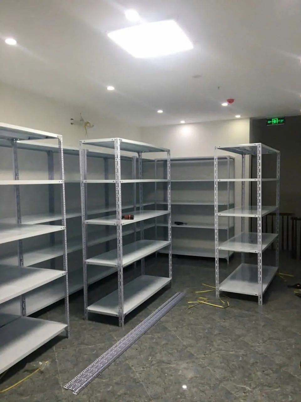 Kho hàng kệ sắt đựng hồ sơ văn phòng giá rẻ tại xưởng